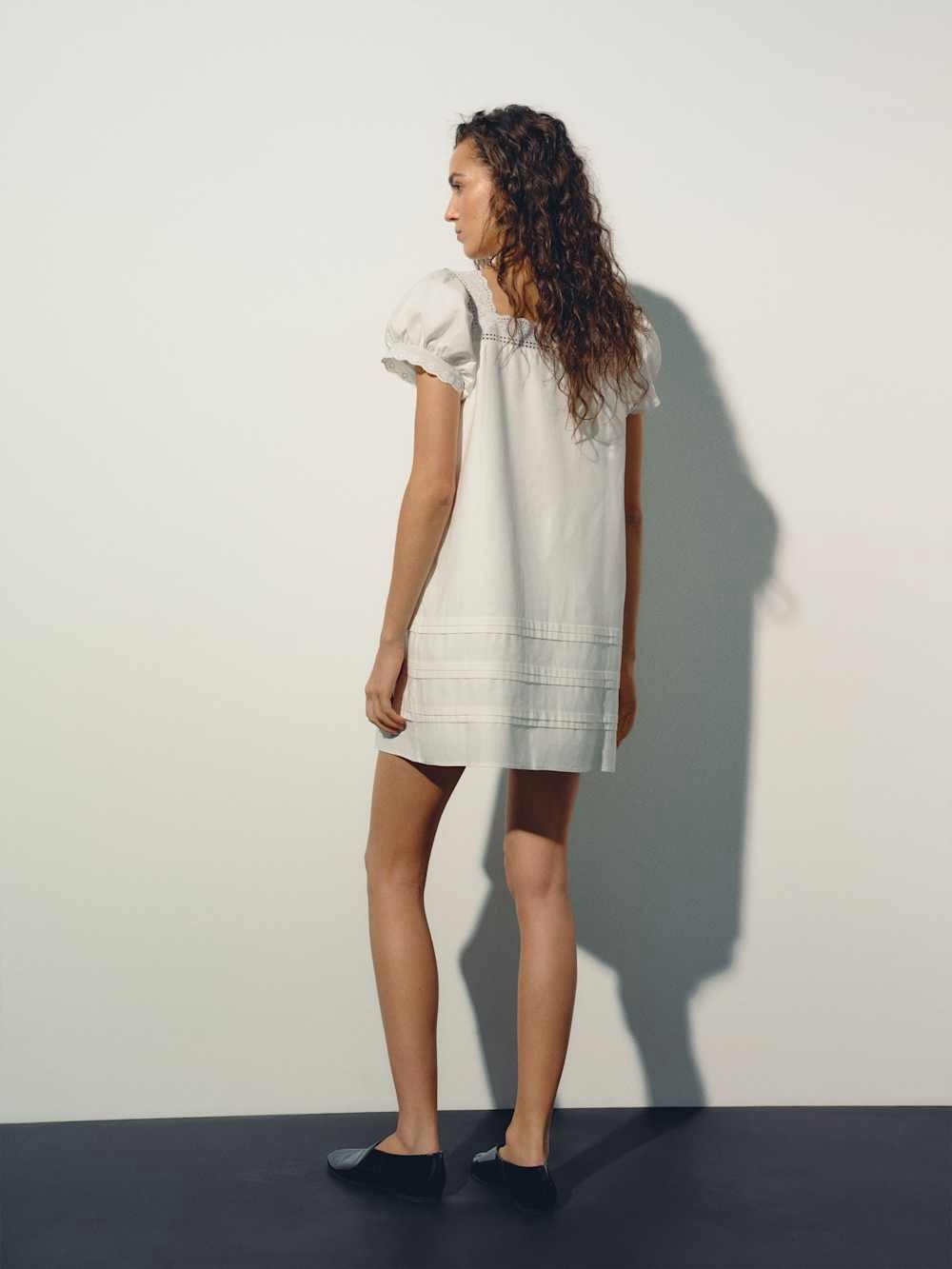 new Reformation Joliette mini dress with eyelet details in white cotton - Picture 3 of 8